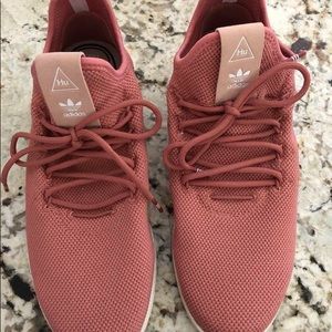 Adidas pharell Williams